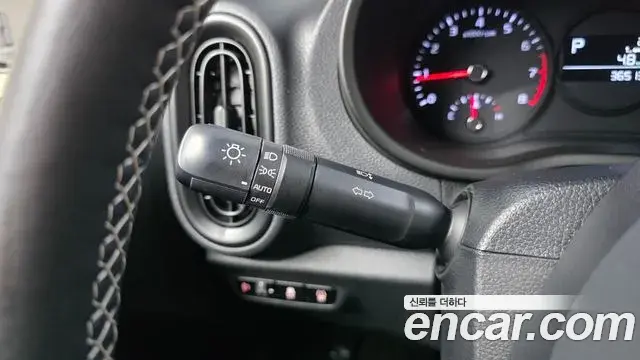 Kia Morning Urban 2022 — Photo 7/30