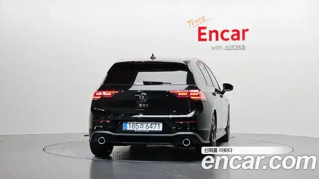 Volkswagen Golf 2026 — ფოტო 28/32