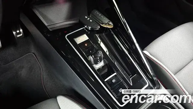 Volkswagen Golf 2026 — ფოტო 23/32