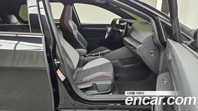 Volkswagen Golf 2026 — ფოტო 15/32