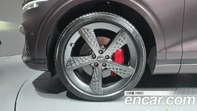 Genesis GV70 2022 — Фото 5/20