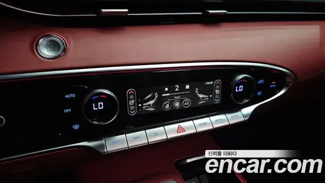 Genesis GV70 2022 — Photo 27/34