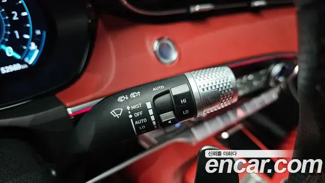 Genesis GV70 2022 — Photo 32/34