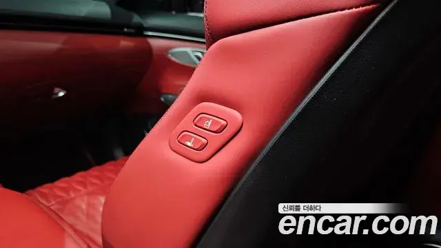 Genesis GV70 2022 — Photo 23/34