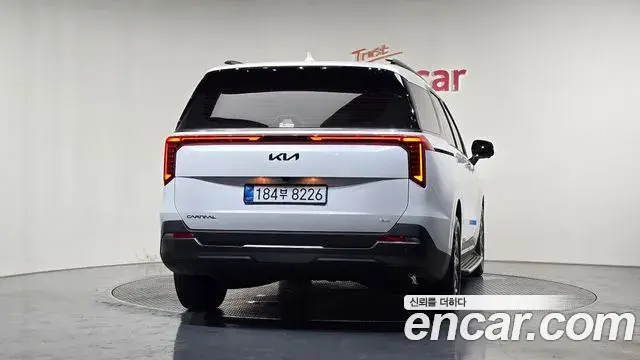 Kia Carnival 2025 — ფოტო 8/32