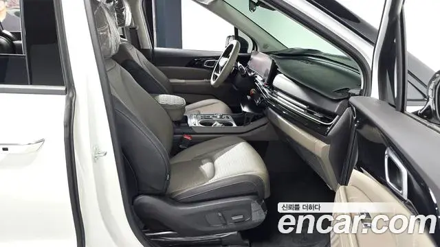 Kia Carnival 2025 — ფოტო 32/32