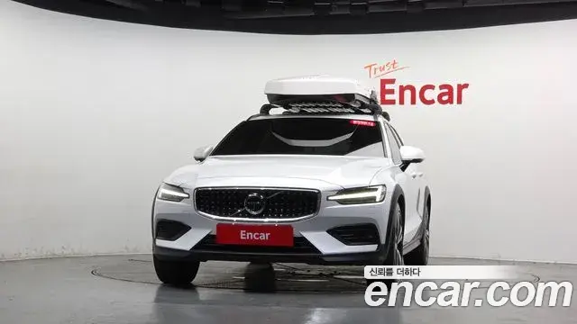 Volvo V60 Cross Country 2020 — Şəkil 22/31