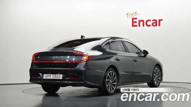 Hyundai Sonata Hybrid 2019 — Photo 26/30