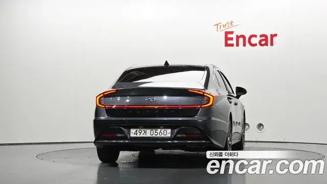 Hyundai Sonata Hybrid 2019 — Photo 8/30
