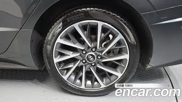 Hyundai Sonata Hybrid 2019 — Photo 12/30