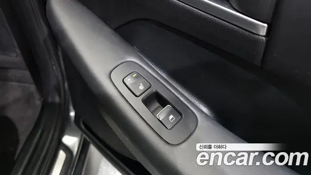 Hyundai Sonata Hybrid 2019 — Photo 13/30