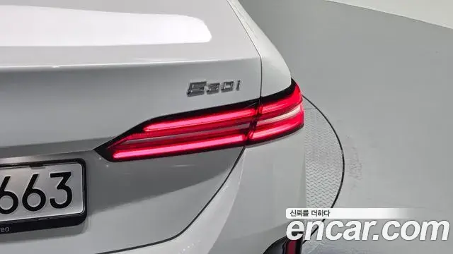 BMW 5 Series 2025 — ფოტო 15/34