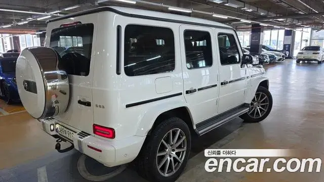 Mercedes-Benz G-Class 2021 — Photo 15/20
