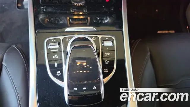 Mercedes-Benz G-Class 2021 — Photo 19/20