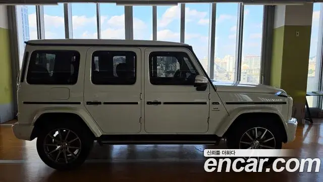 Mercedes-Benz G-Class 2021 — Photo 7/20