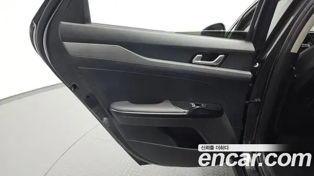 Kia K5 2022 — Photo 17/34