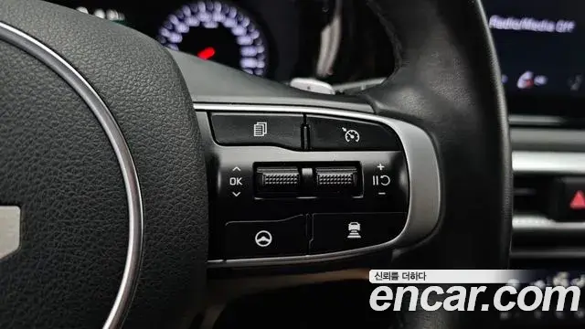 Kia K5 2022 — Photo 31/34