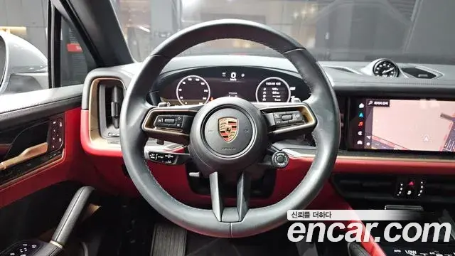 Porsche Cayenne 2024 — ფოტო 18/38