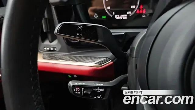 Porsche Cayenne 2024 — ფოტო 34/38