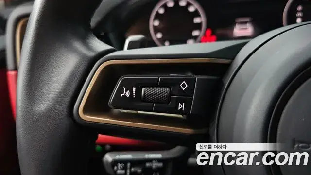 Porsche Cayenne 2024 — ფოტო 30/38