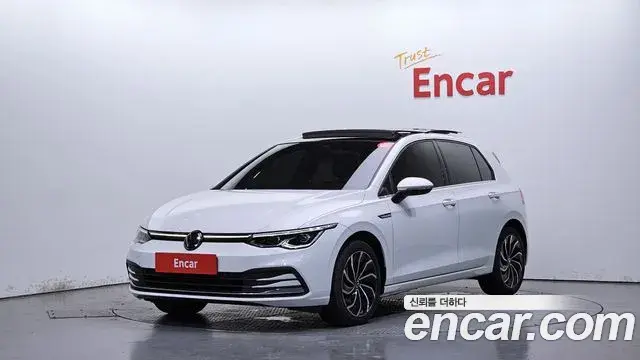 Volkswagen Golf 2023 — ფოტო 18/30
