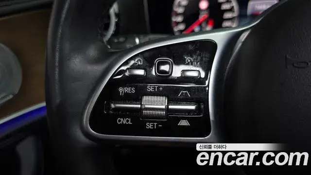 Mercedes-Benz E-Class 2020 — Фото 16/20