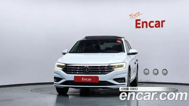 Volkswagen Jetta 2021 — ფოტო 2/32