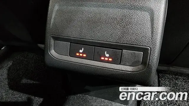 Volkswagen Jetta 2021 — ფოტო 31/32