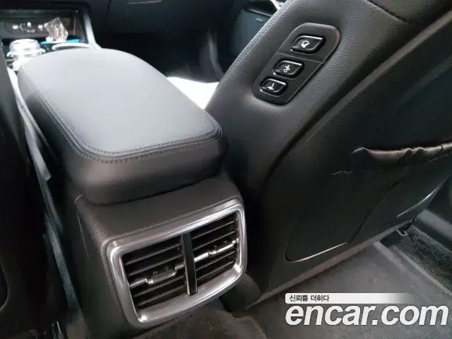 Kia K5 2023 — Şəkil 23/35