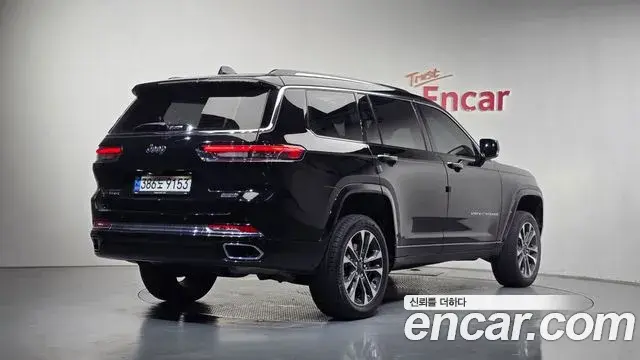 Jeep Grand Cherokee 2022 — Photo 24/39