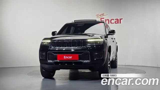 Jeep Grand Cherokee 2022 — Photo 12/39