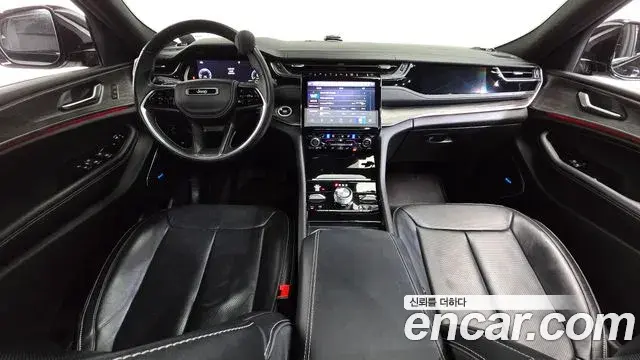 Jeep Grand Cherokee 2022 — Photo 34/39