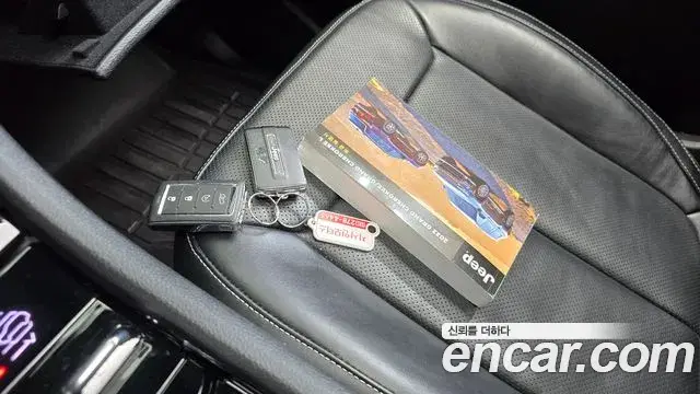 Jeep Grand Cherokee 2022 — Photo 14/39