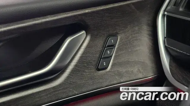 Jeep Grand Cherokee 2022 — Photo 22/39
