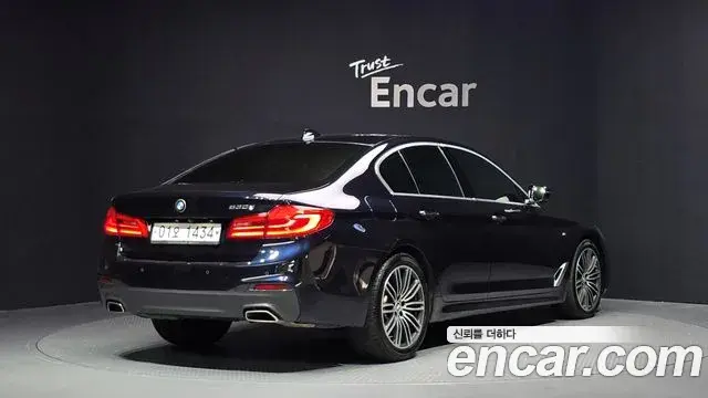 BMW 5 Series 2018 — Фото 1/20