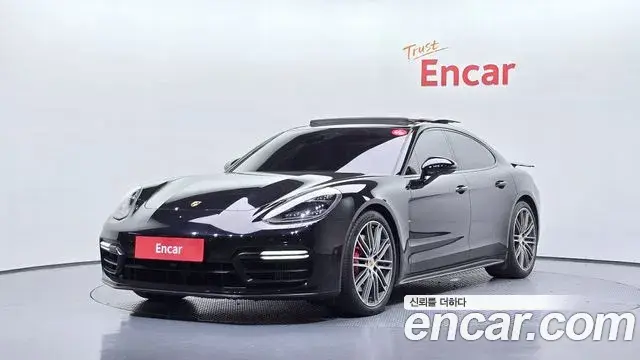 Porsche Panamera 2019 — Photo 22/31