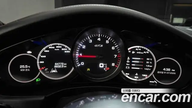 Porsche Panamera 2019 — Photo 18/31