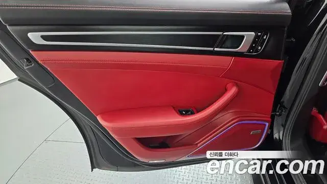 Porsche Panamera 2019 — Photo 9/31