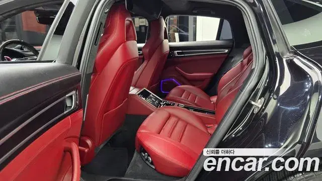 Porsche Panamera 2019 — Photo 31/31