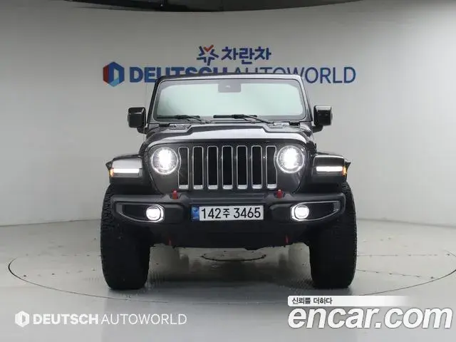 Jeep Wrangler 2021 — Фото 2/20