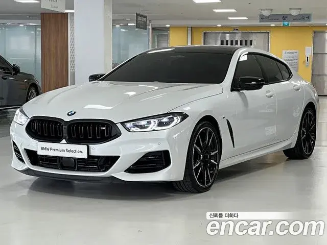 BMW 8 Series 2025 — Photo 2/20
