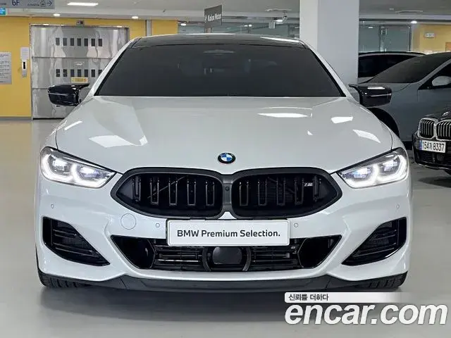 BMW 8 Series 2025 — Photo 1/20