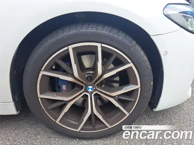 BMW 5 Series 2023 — Фото 11/20