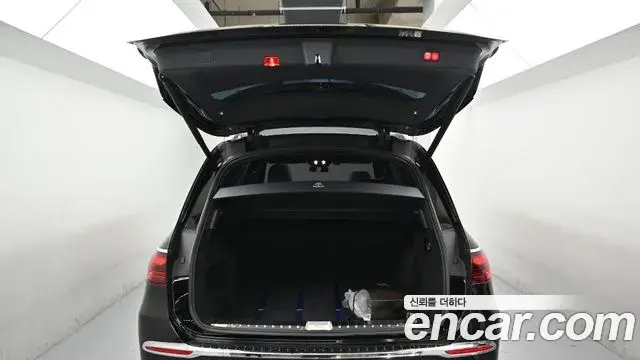 Mercedes-Benz GLS-Class 2025 — ფოტო 13/20