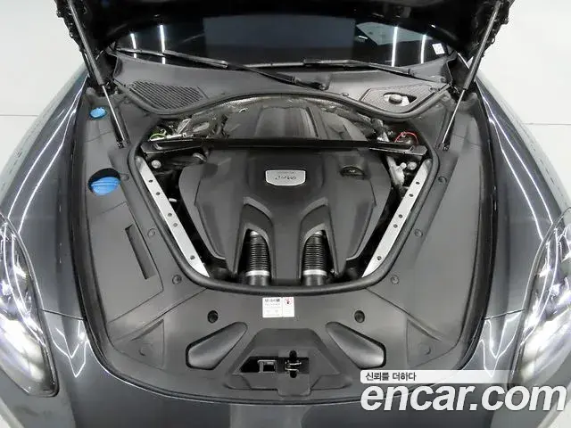 Porsche Panamera 2021 — ფოტო 2/19