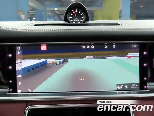 Porsche Panamera 2021 — ფოტო 7/19