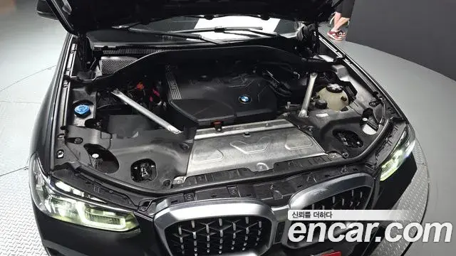 BMW X4 2023 — Photo 12/32