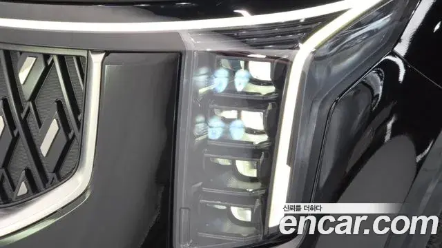 Kia Carnival 2024 — Şəkil 36/41
