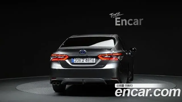 Toyota Camry 2024 — Photo 27/31
