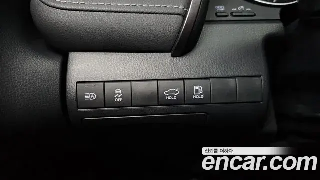 Toyota Camry 2024 — Photo 25/31